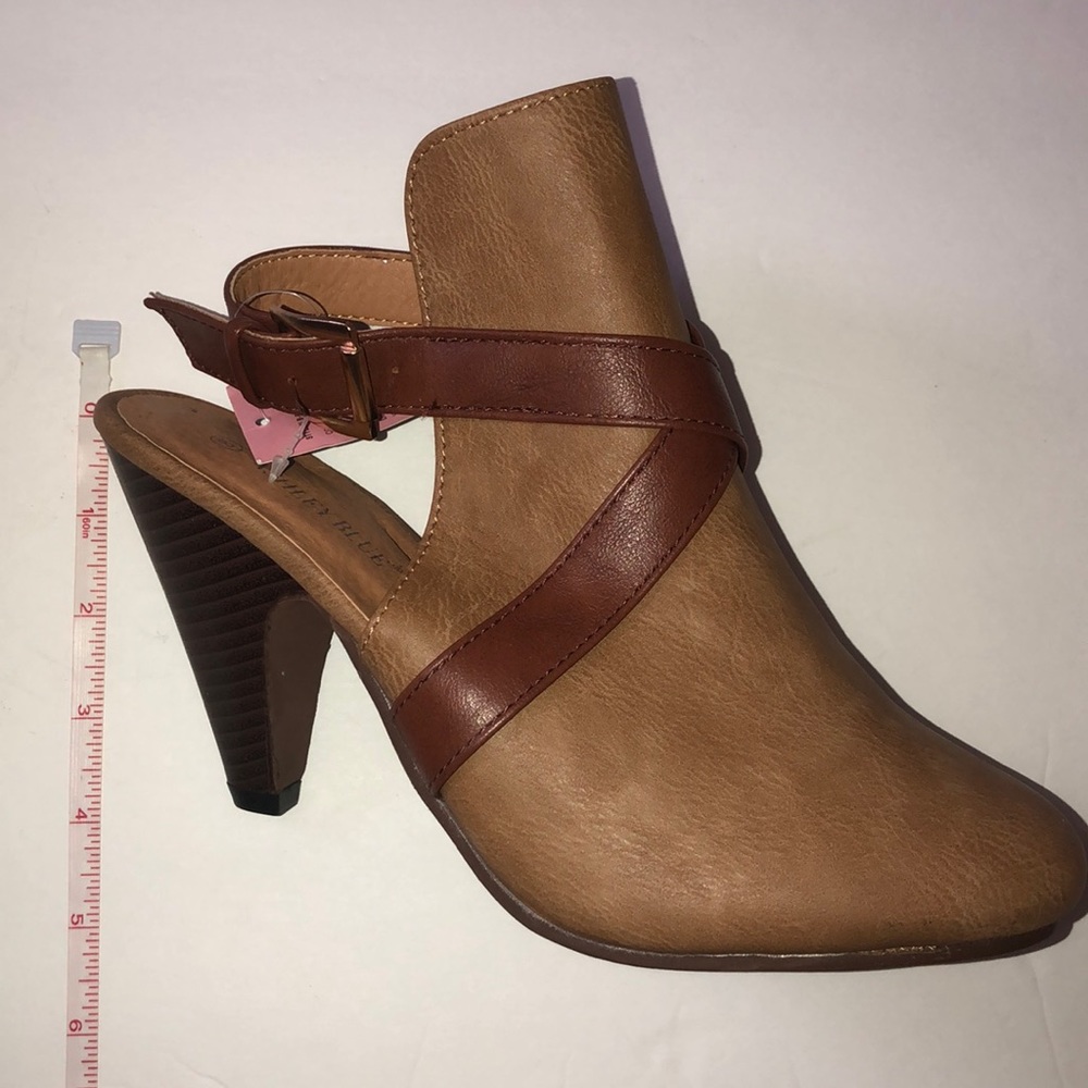 New Women Booties size 8 - Picture 5 of 5